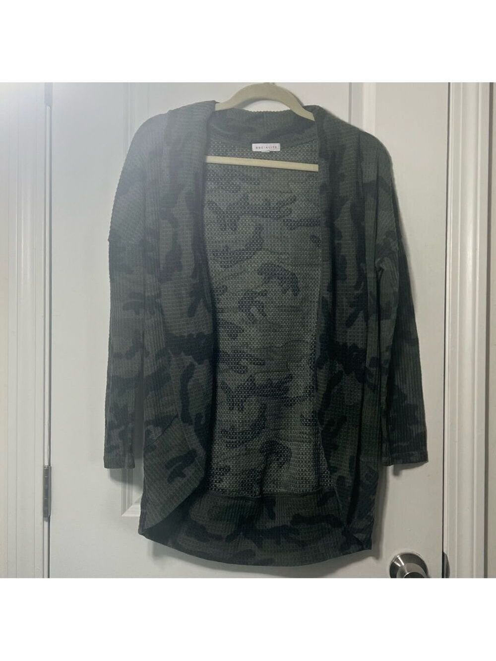Socialite Dark Green Camoflage Open Sweater Soze Small